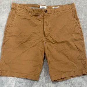 Men’s Goodfellow & Co brand khaki shorts